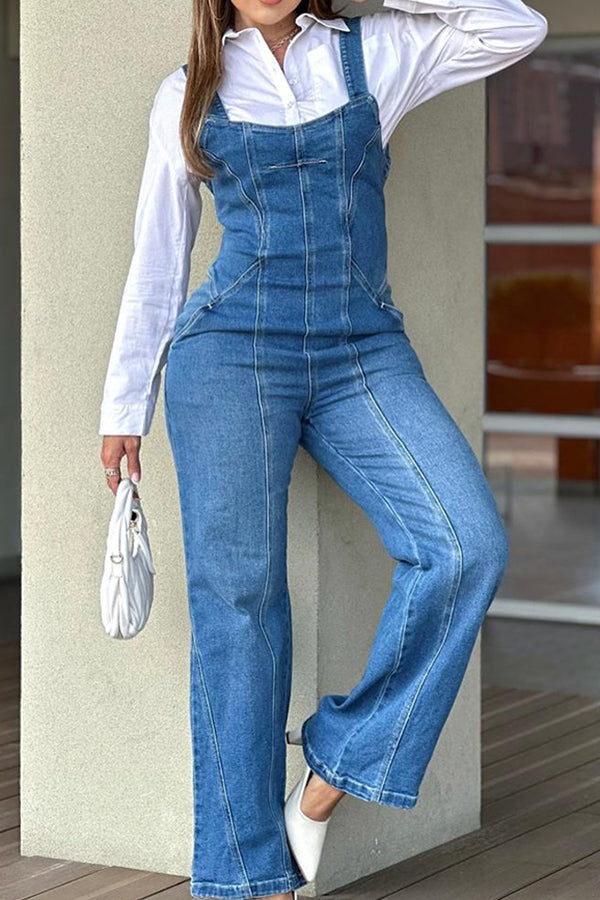 Mono de Pierna Recta con Lazo en la Espalda: Sofisticación con un Toque Moderno