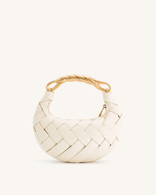 Bolso Catalina-Trenzado de Mano con Correa Larga Dorada