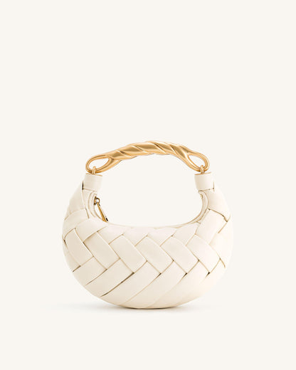 Bolso Catalina-Trenzado de Mano con Correa Larga Dorada