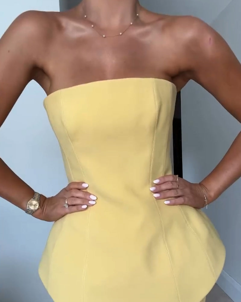 Vestido sin Tirantes con Estilo