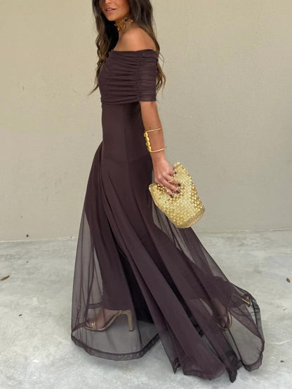 Vestido maxi off-shoulder en chiffon, con caída vaporosa y busto drapeado