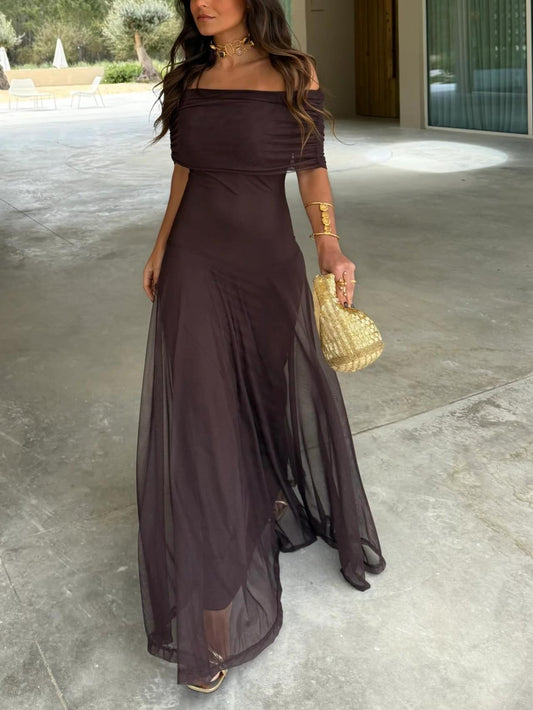 Vestido maxi off-shoulder en chiffon, con caída vaporosa y busto drapeado